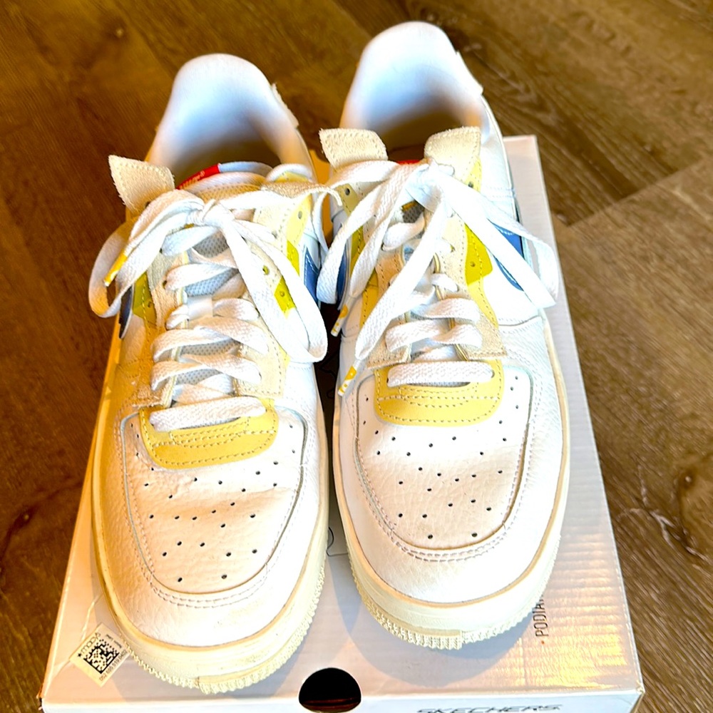NIKE WOMEN SHOES